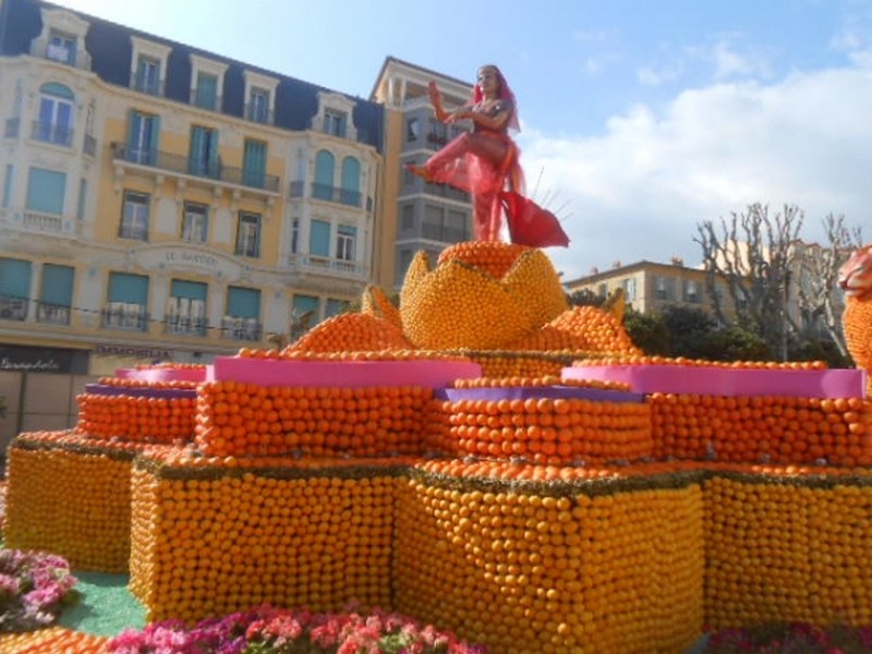 Elle danse sa joie de vivre