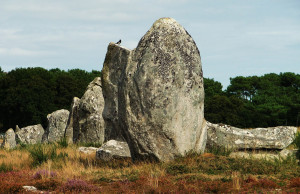 Sur le poème : <br /> "A l'horizon des pierres dressées" de Arielle